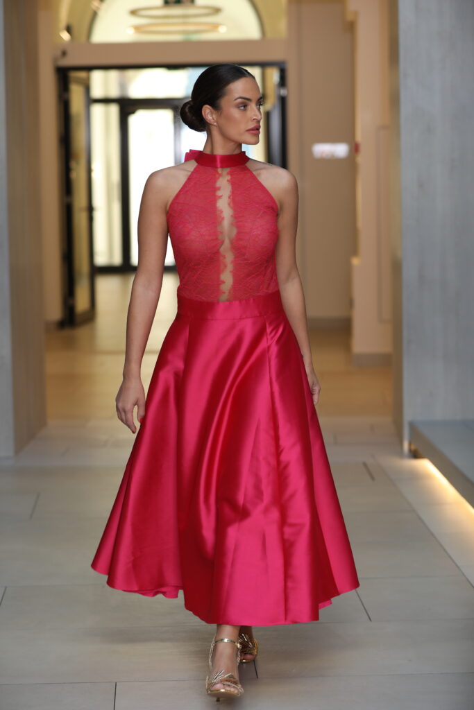zhoja-couture-tanu-ruha-pink-csipke-fuzos-midi